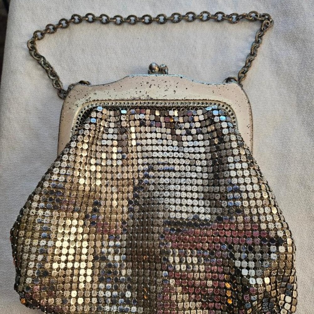 Sparkly Silver Mesh Hand Bag - Picture 2 of 9